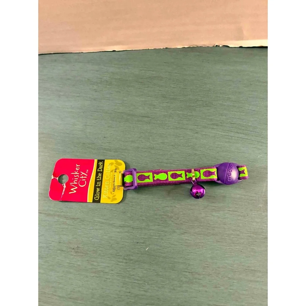 Whisker City Kitten Collar 6-9in Purple Glow in the Dark New Fish Bone Bell